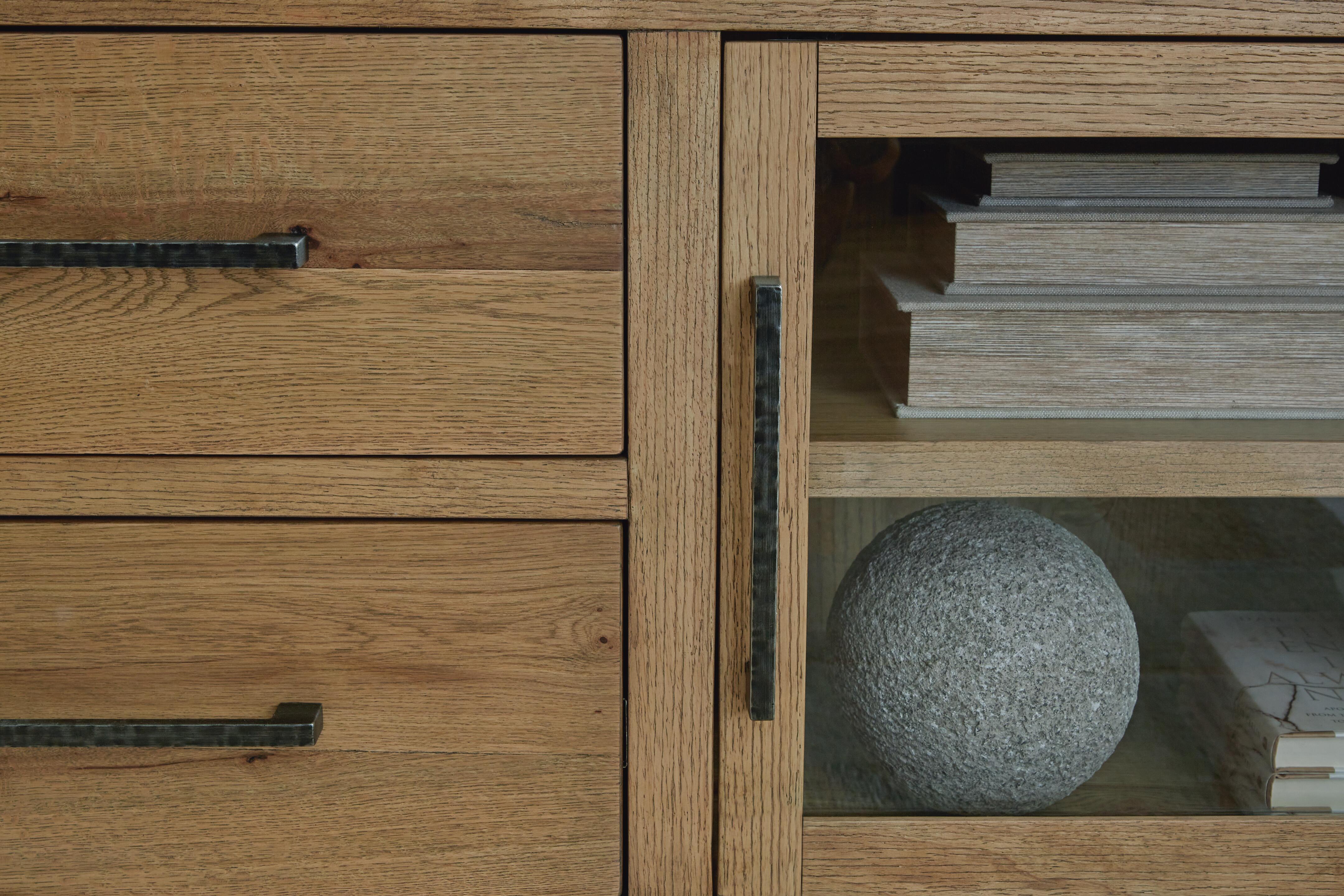 Galliden 80" TV Stand - image 7